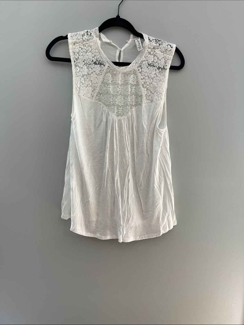 American Rag White Lace Yoke Sleeveless Camisole